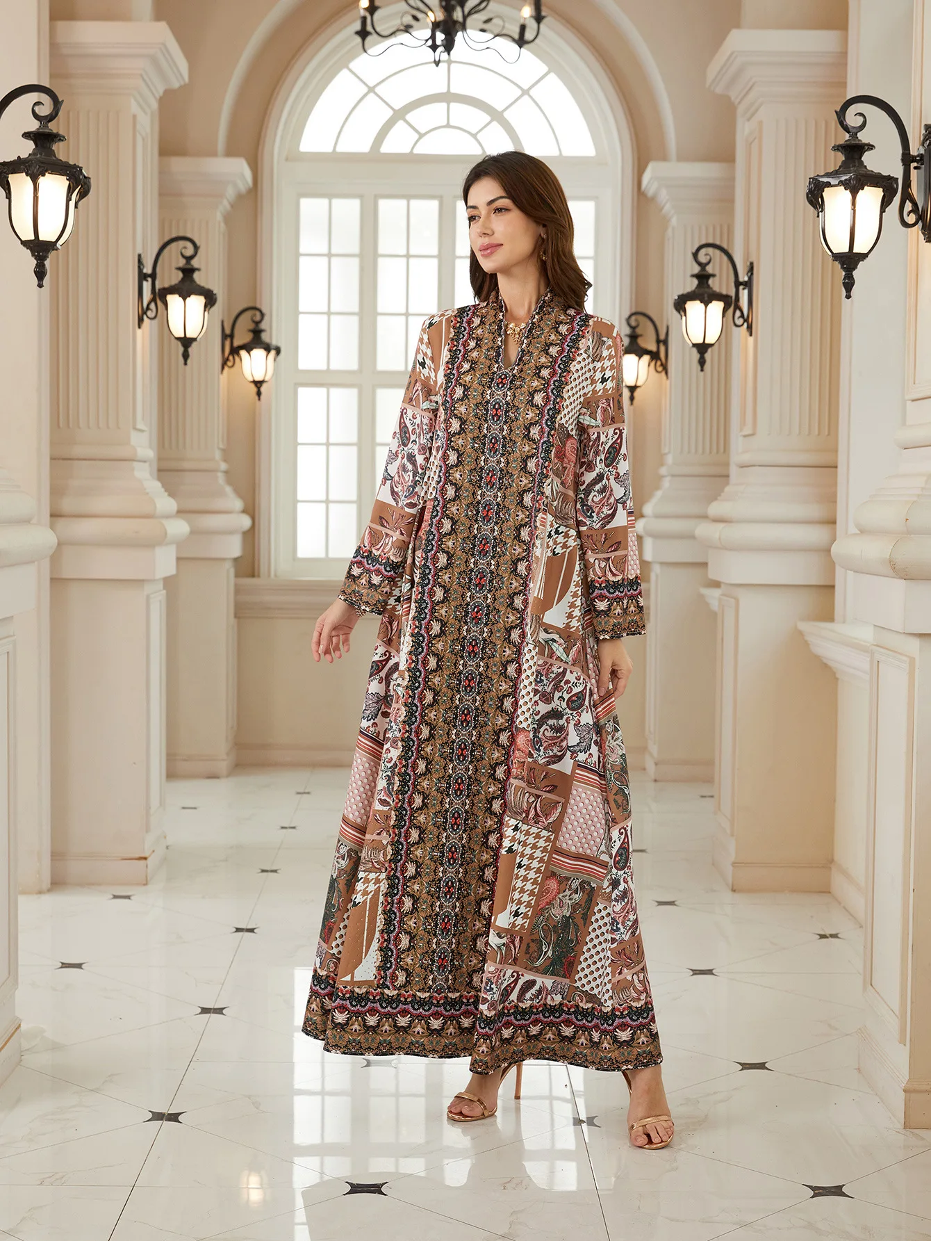 

Ближний Восток Марокко Саудовская Аравия Дубай Весна Новый принт Роскошный модный халат с горячими бриллиантами Исламское платье в этническом стиле