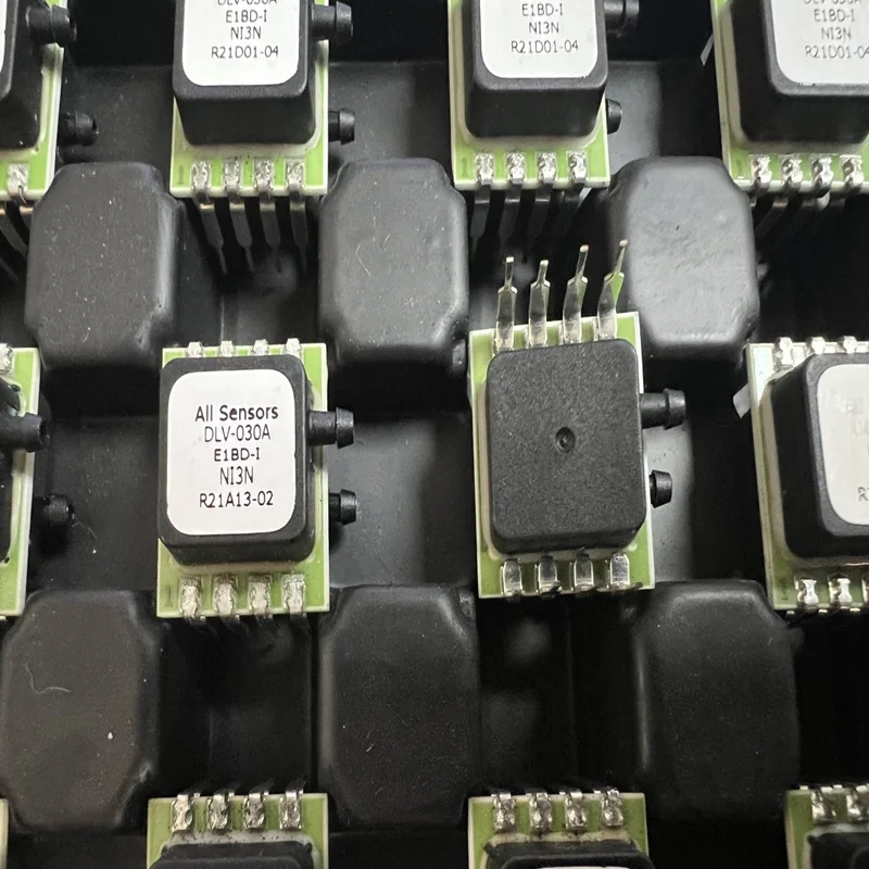 

1PCS Pressure Sensor DLV-030A-E1BD-I-NI3N DLV-030A DIP8