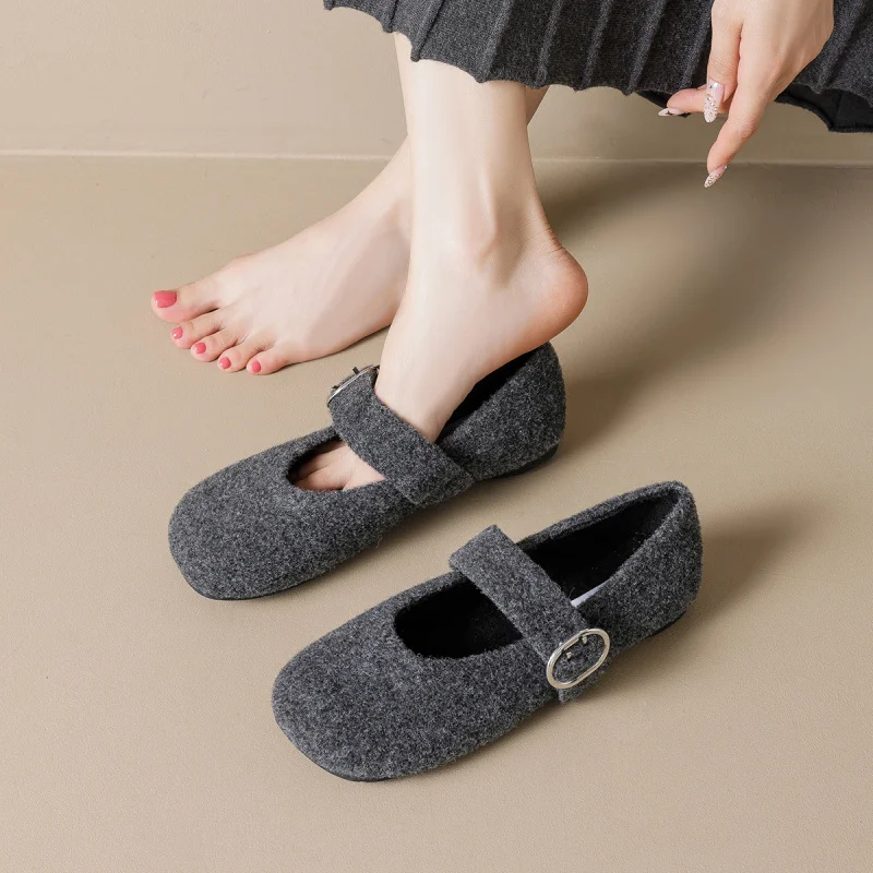 

Women's plush warm single shoes, woolen suede furry shoes, Mary Jane shoes with a single strap