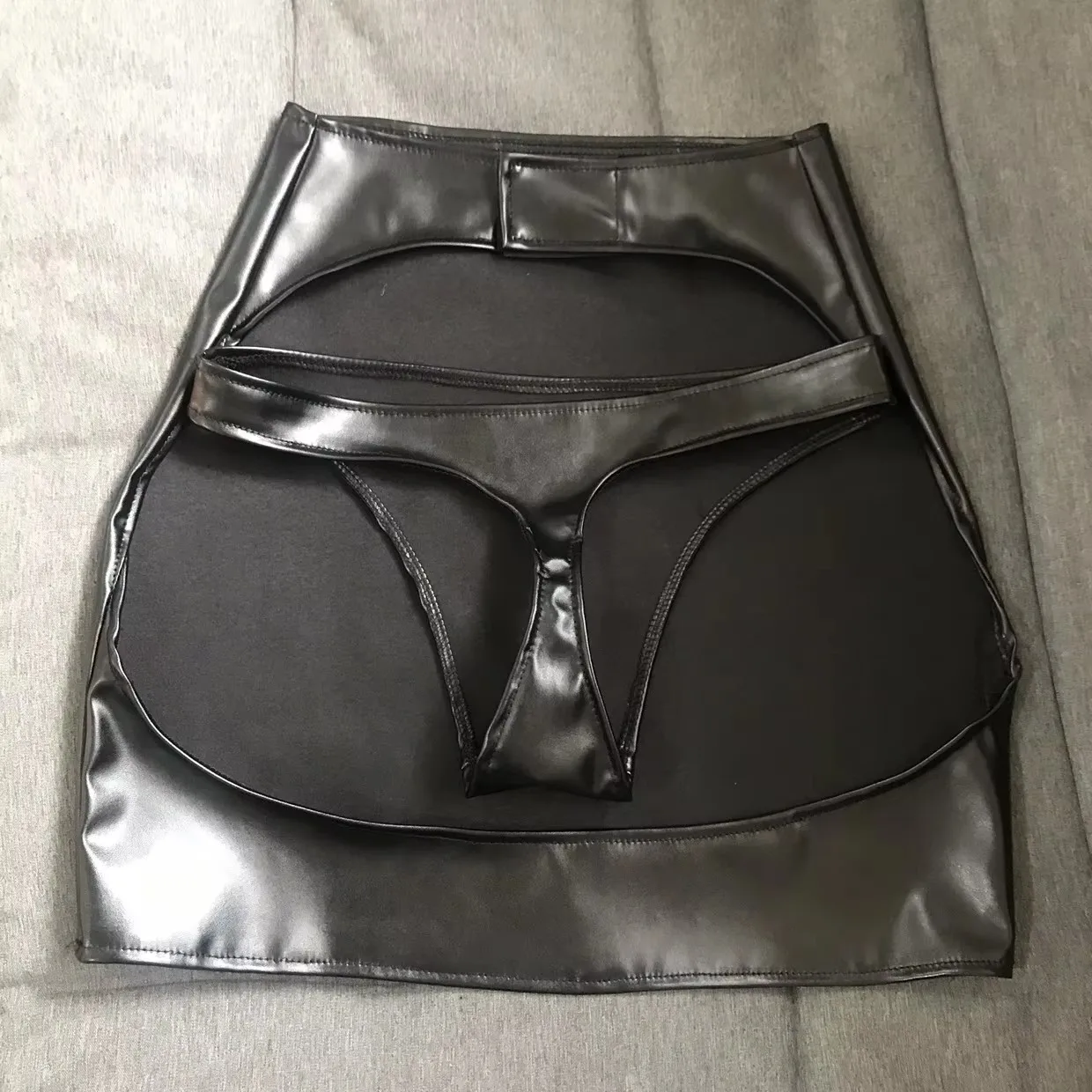 

Black PU Leather Hollow out Mini Skirt for Women Sexy DJ Dancer Party Stage Costume Buttocks Celebration Nightclub Skirt Set