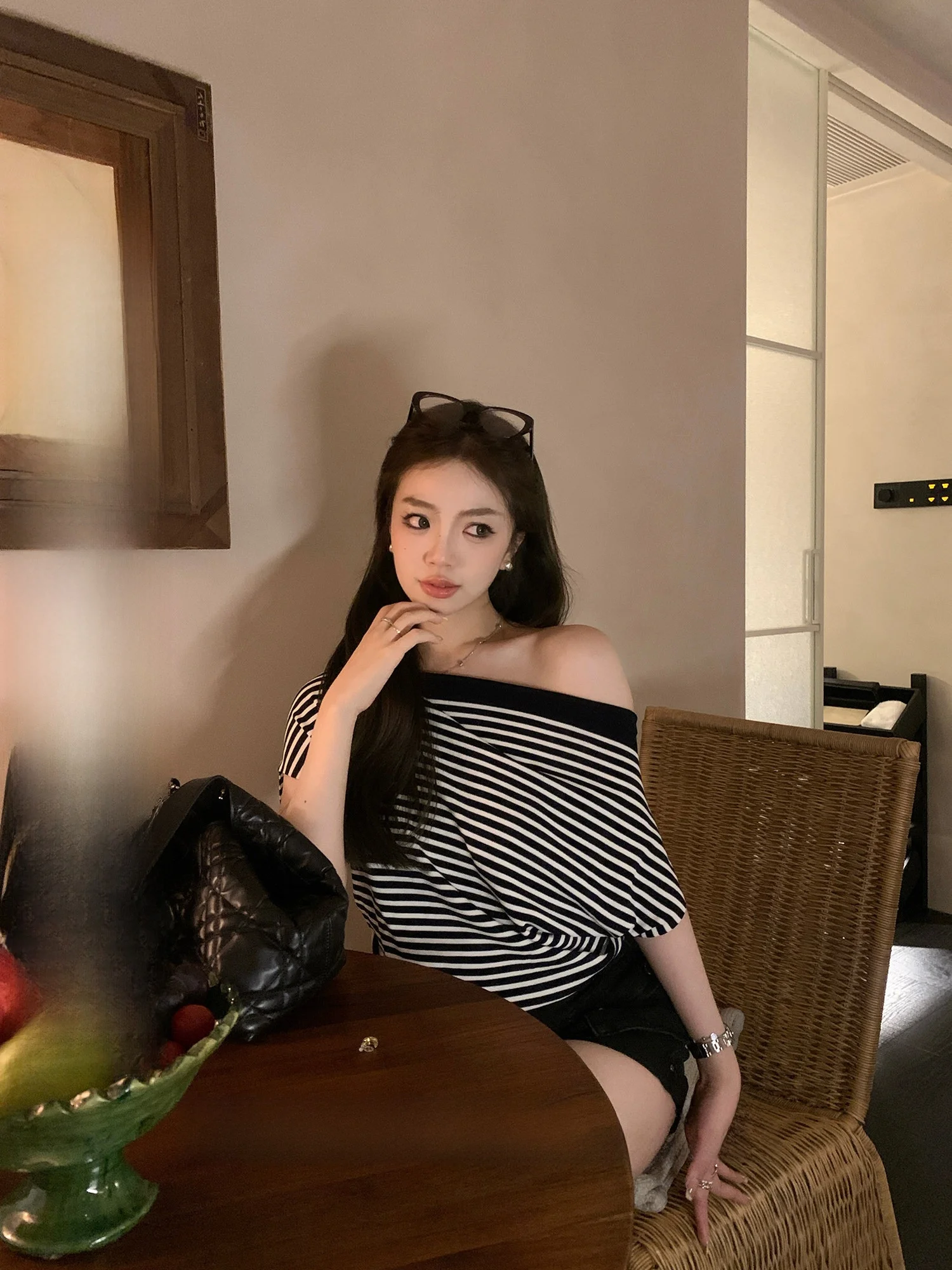 

Вязаная футболка из ледяного шелка с асимметричным плечом, женский новый летний топ для похудения, удобная дышащая повседневная одежда