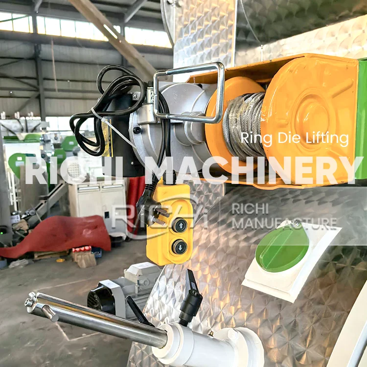 آلة صنع حبيبات الكتلة الحيوية - مراجعة Wood Pellet Making Machine وسعره