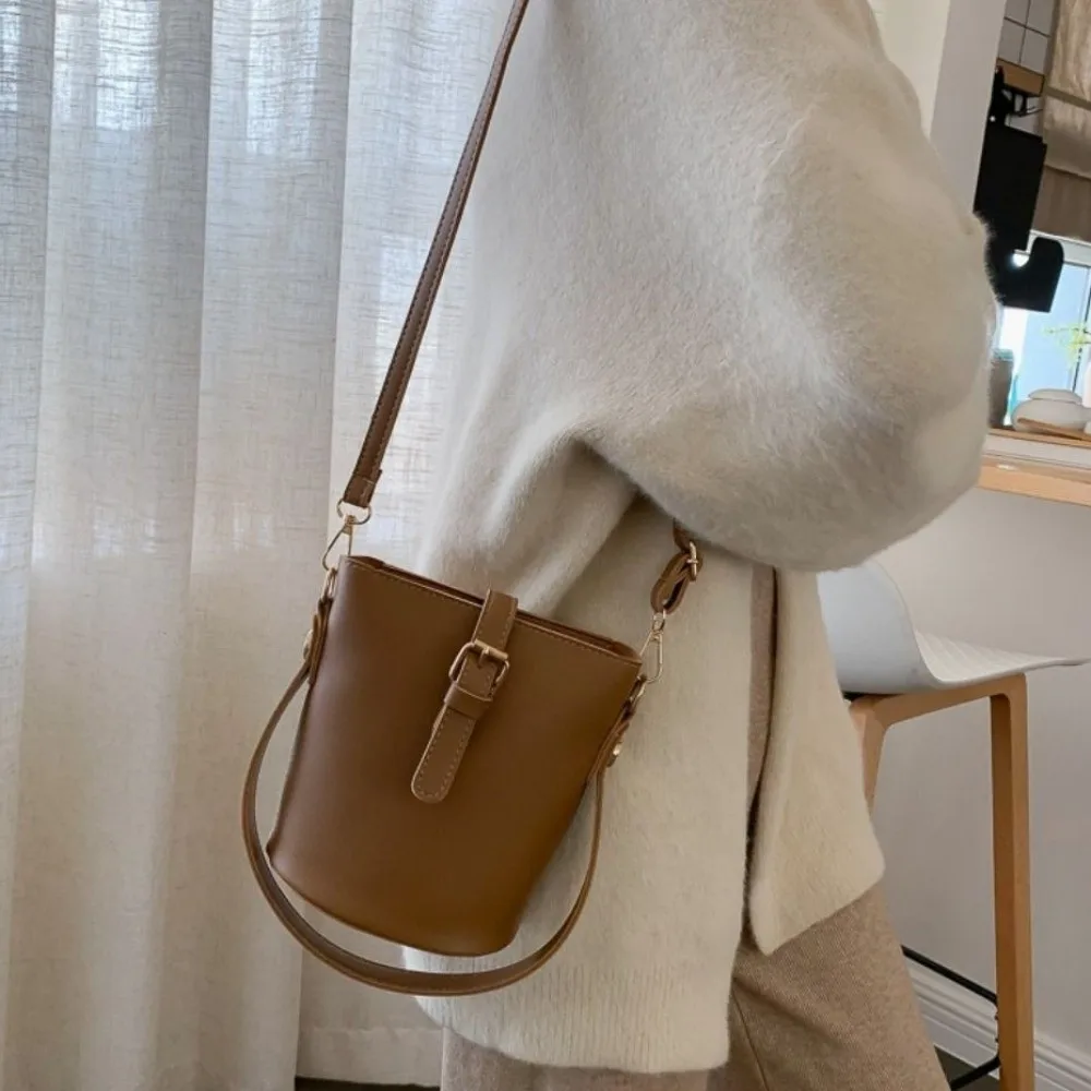 الحد الأدنى تصميم تحت الإبط حمل حقيبة بو الجلود بلون الحلو حقيبة كتف الكورية نمط سستة حقيبة يد فاخرة سيدة #1