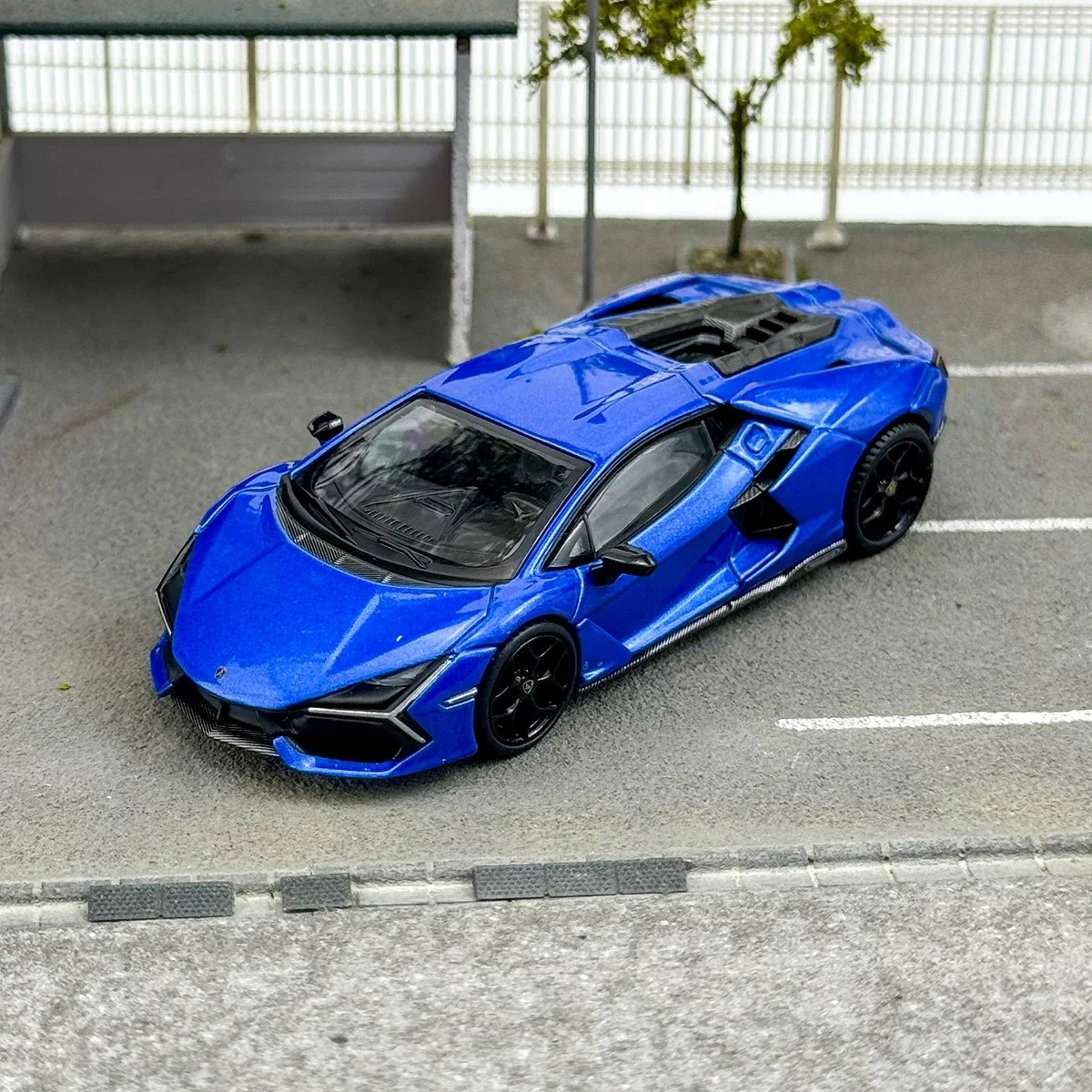 MINIGT 1:64 Lamborghini Revuelto modelo de coche de aleación - entrega rápida