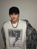 Vintage Car Print T-shirt Vintage 90's Bruce Weber Photo Driving Car Shirt 100% Cotton Crew-neck Men's Dress Top Streetwear