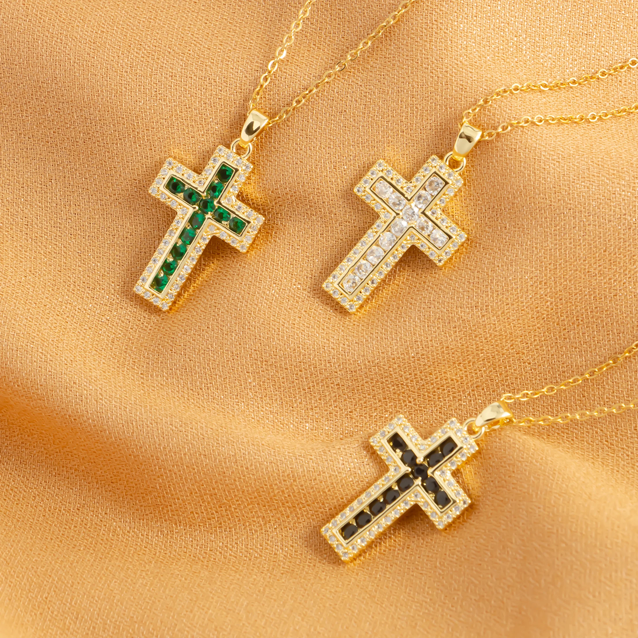 Cubic Zirconia Lucky Cross Pendant for Women's Stainless Steel Plated 18k Gold Fashion Simple Jewelry Gift Necklace