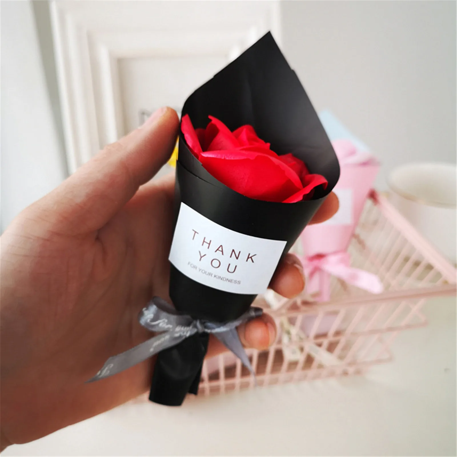 1Pc Handmade Soap Flower Small Bouquet Scented Gift Box Romantic for Wedding Party Graduation Valentine\'s Day Gift Decoration