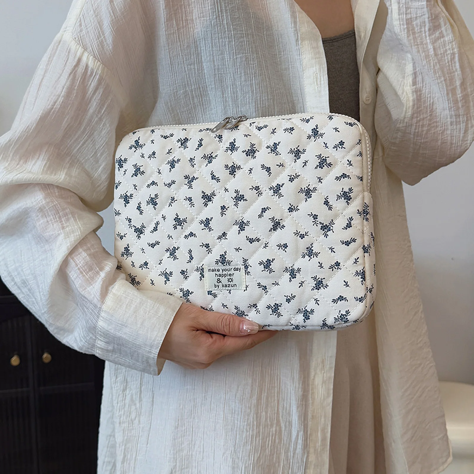 Maple Leaf Soft Pad Tablet Bag Embroidery Plush Laptop Bag Shockproof Cute Quilted Laptop Sleeve Computer Storage Bag