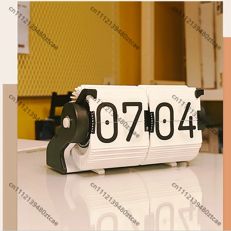 

Retro Nordic Flip Table Clock Minimalist Alarm Desk Clock Bedroom Home Decor