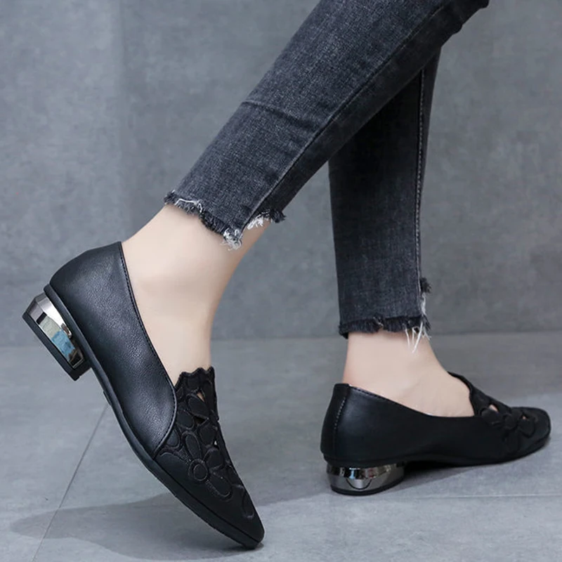 Fashion Shoes for Women Embroidery Breathable Square Heel Loafers Slip On Pointed Toe Leather Single Shoes Elegant Party Pumps