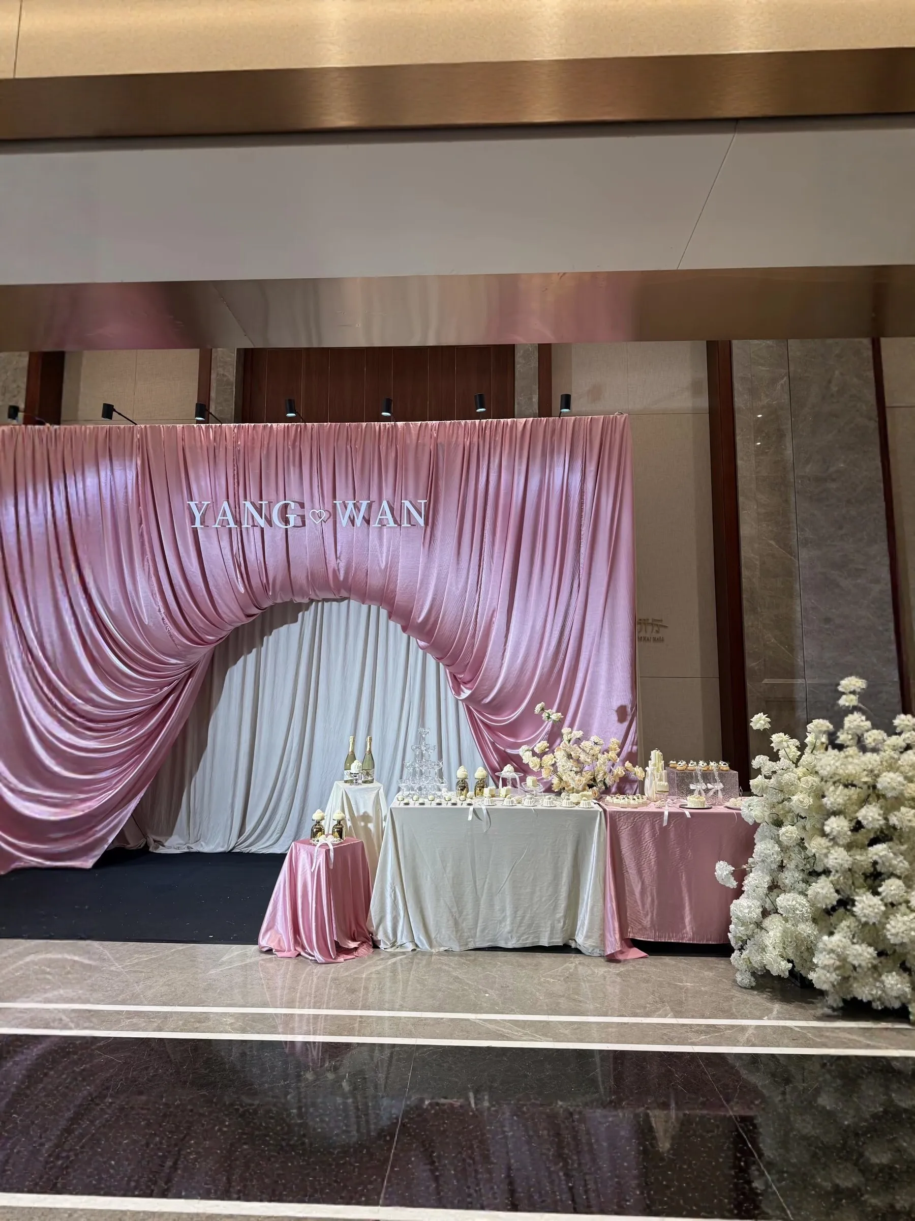 Pink Beige Wine Red Satin Pearlescent Purdah Draping Fabric for Wedding Background Layout Tablecloth Fabric