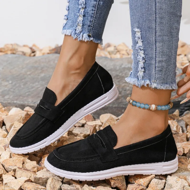 Women's Large Size Slip-On Loafers Spring Autumn New England Style Retro Bean Shoes Comfortable round Toe Velvet Leather Shoes