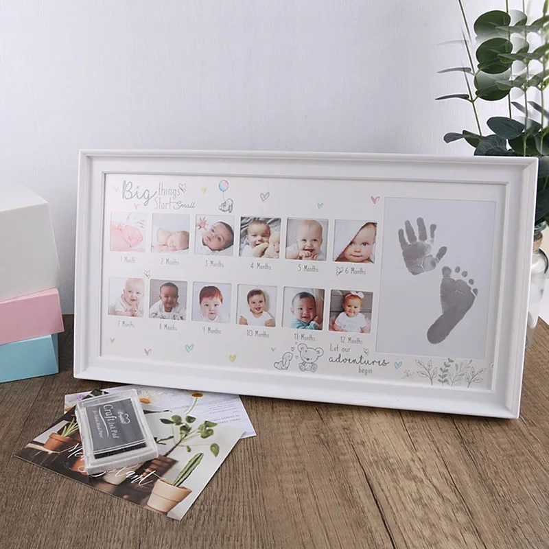 Ylsteed Baby Keepsake กรอบ 0-12 เดือน Milestone ภาพมือเท้าพิมพ์หมึกกรอบรูปของที่ระลึกทารก Growing Memory ของขวัญ