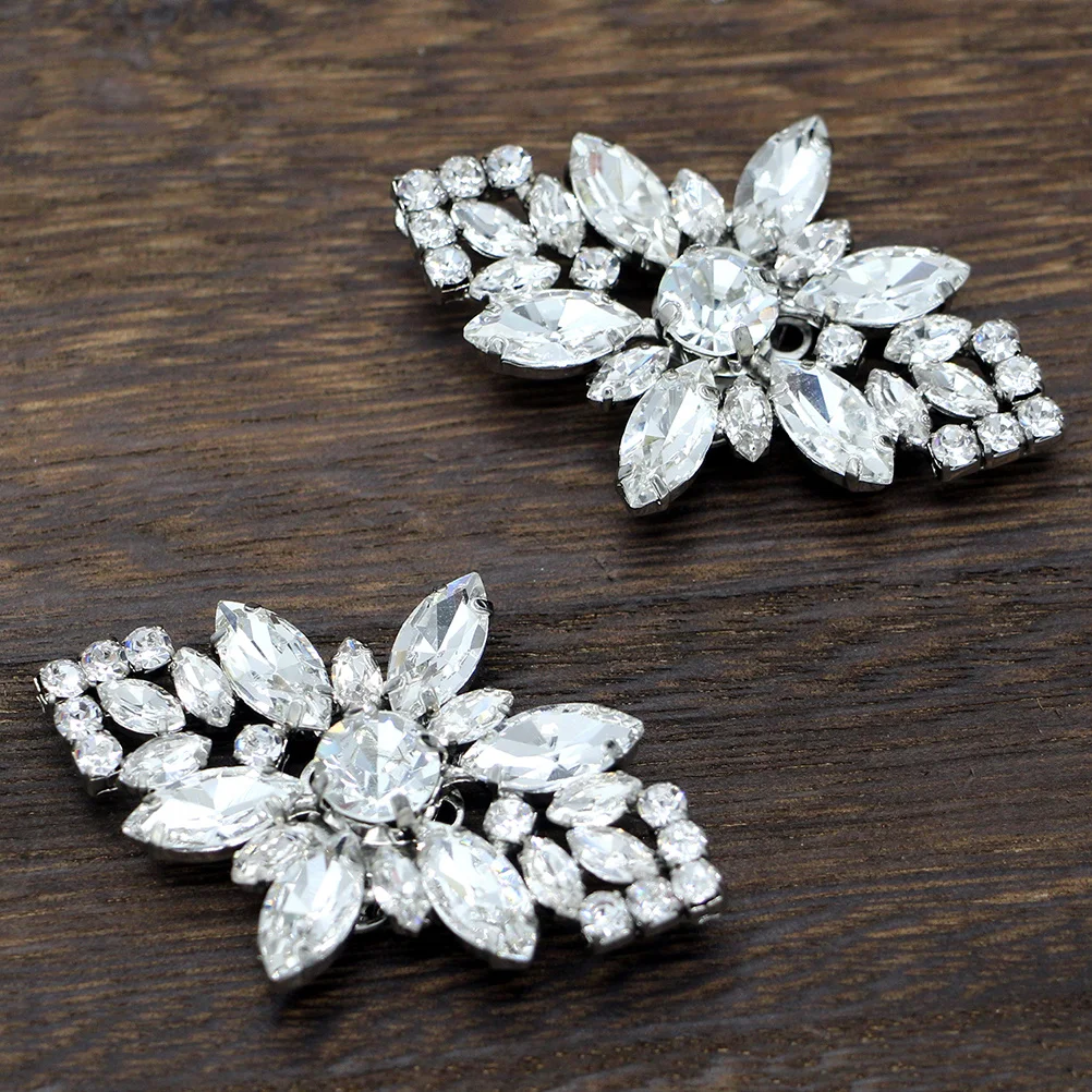 

2Pcs Rhinestone Shoe Clips Metal Crystal Flower Wedding Party Decoration for Bride High Heels Flats Boots Pumps Shiny Sparkle