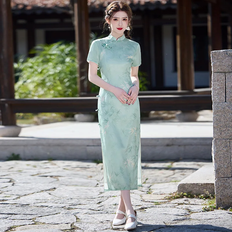 

2024, весна-лето, новый зеленый жаккардовый женский Cheongsam, длинный стиль, новый китайский стиль, повседневный носимый Cheongsam в молодом стиле