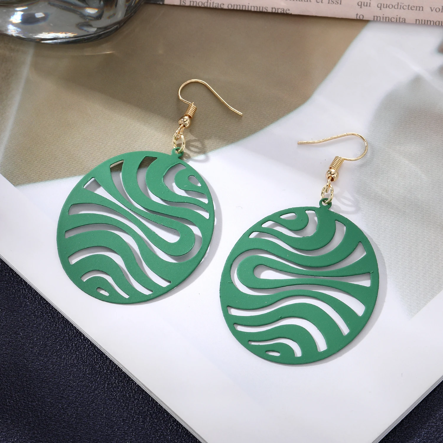 New Hollow out Bohemian Fashion Earrings Popular Simple Metal Green Spray Earrings Retro Ethnic Style Earrings Wholesale