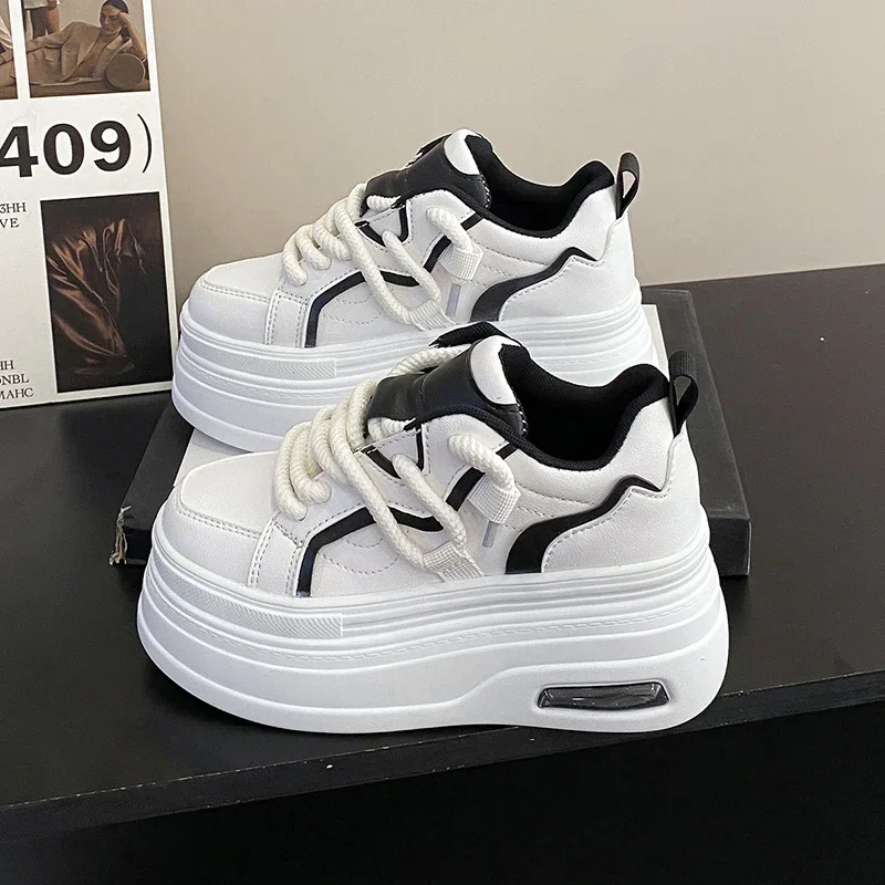 Fashion Tide Platform Sneakers Women Spring Autumn Round Toe Lace-up Comfort 8CM Thick Bottom Sport Shoe Black White Casual Shoe