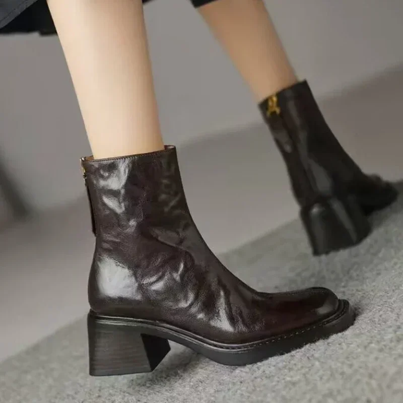 Winter/Autumn Chelsea Boots Genuine Leather Shoes for Women Retro Carved Boots Round Toe Ankle Boots British Style Women Shoes