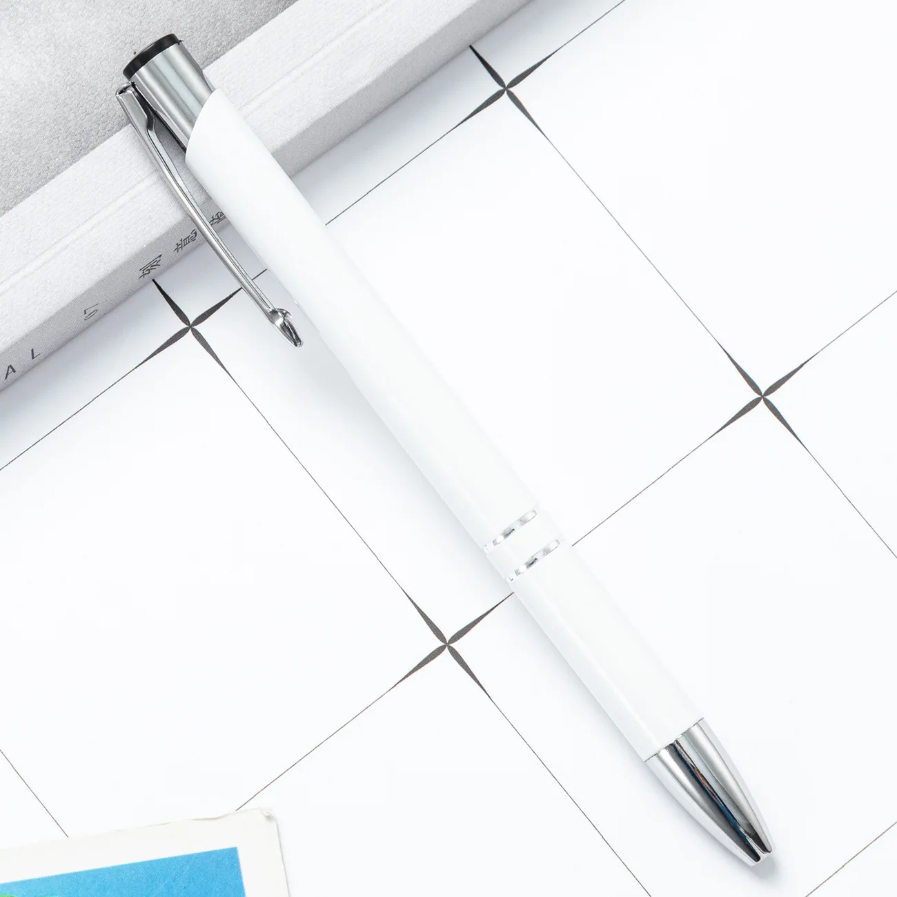 ปากกาลูกลื่นโลหะ50ชิ้นของขวัญเพื่อการโฆษณาทางธุรกิจปากกาสำหรับนักเรียนของขวัญสุดสร้างสรรค์ขายส่ง