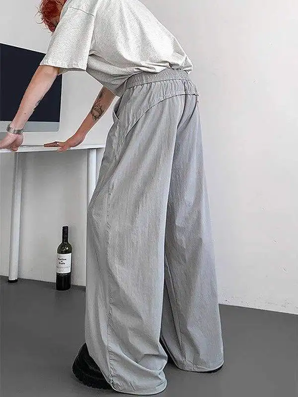 

Серые мужские летние тонкие нейлоновые быстросохнущие водонепроницаемые брюки для альпинизма и активного отдыха (защита от воды, ветра, грязи)