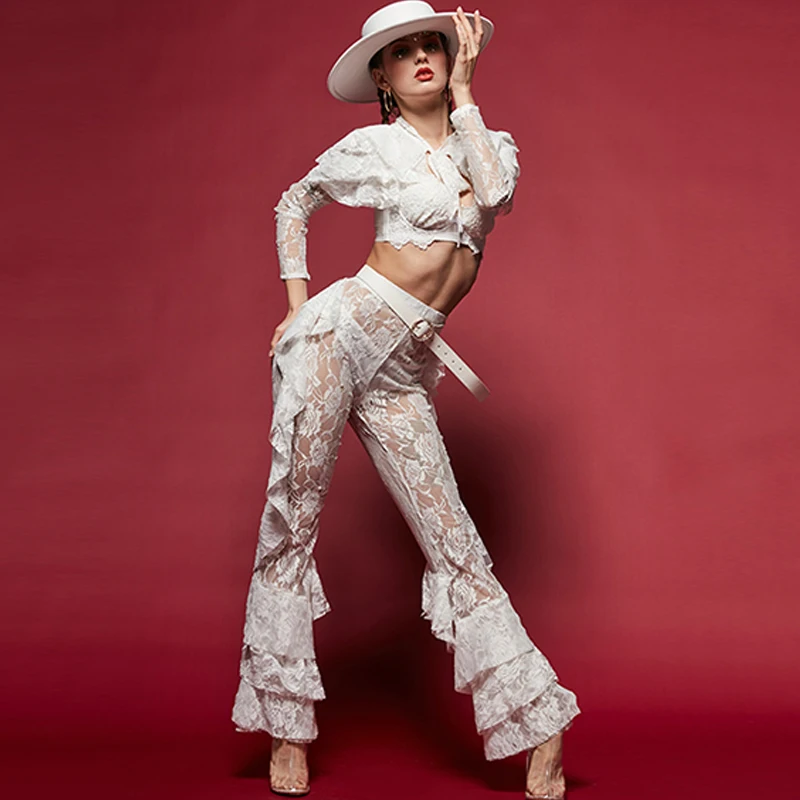 2025 Pizzo bianco Retro Moderno Gogo Danza Costume di scena Discoteca Ballerino Abiti Bar Dancewear Festival Abbigliamento Rave Abiti yj