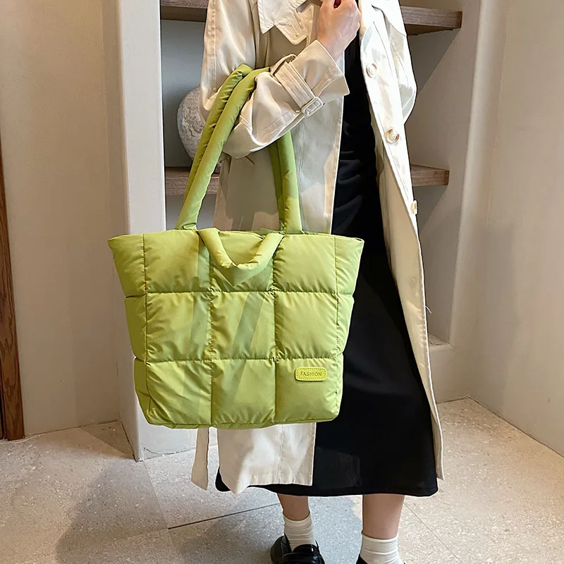 Fashion Large Capacity Padded Shoulder Bag Woman Designer Quilted Puffer Down Cotton Handbag Winter Soft Puffy Tote Big Purse