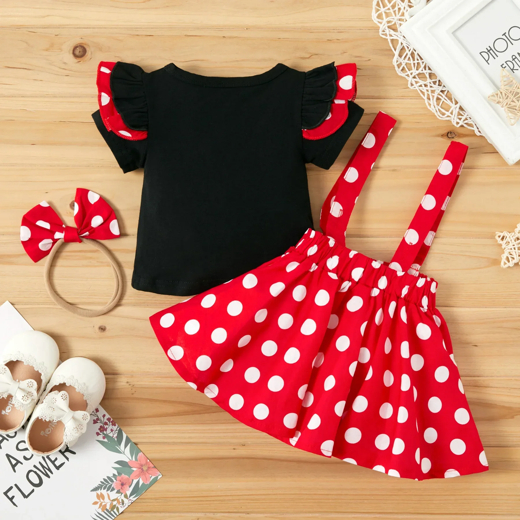 PatPat 3pcs Baby Girl Cotton Ruffle Short-sleeve Top and Bow Front Polka Dot Suspender Skirt & Headband Set Basic Style