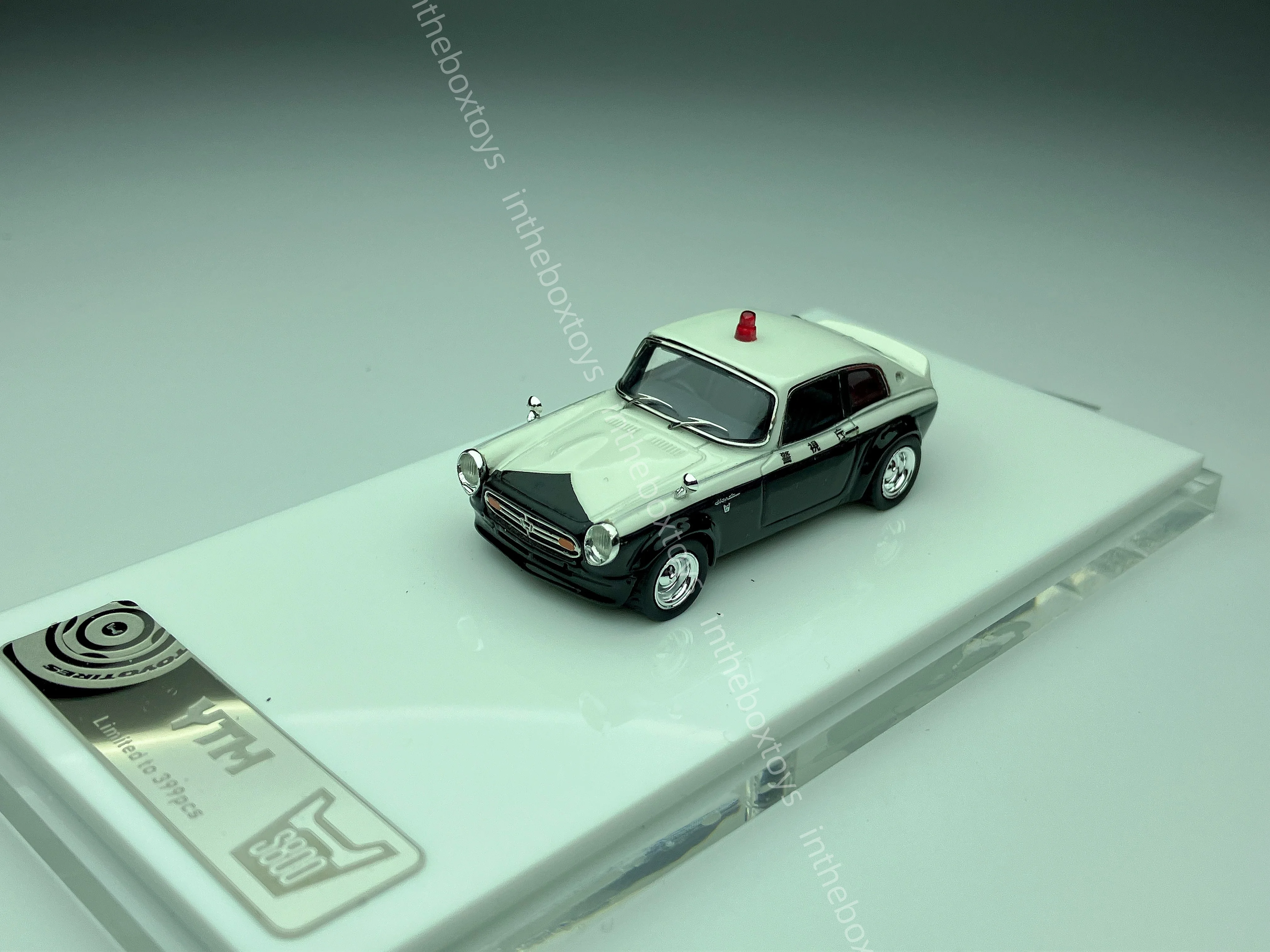 

YTM 1/64 S800 Японская полицейская машина, модель из смолы, ограниченная серия