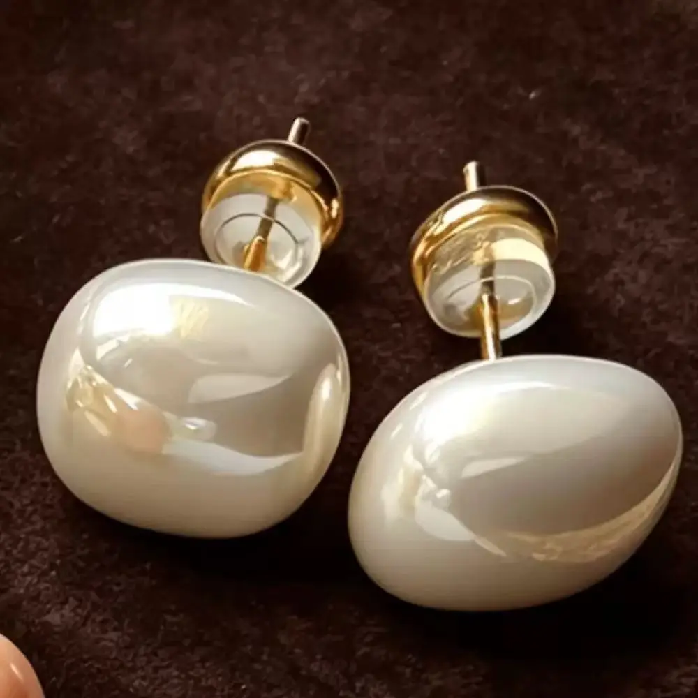 Exaggerated Individualistic Earrings in Cross-Shaped Design with Droplet Design, Featuring a Sense of Ethnic Style, Suitable for