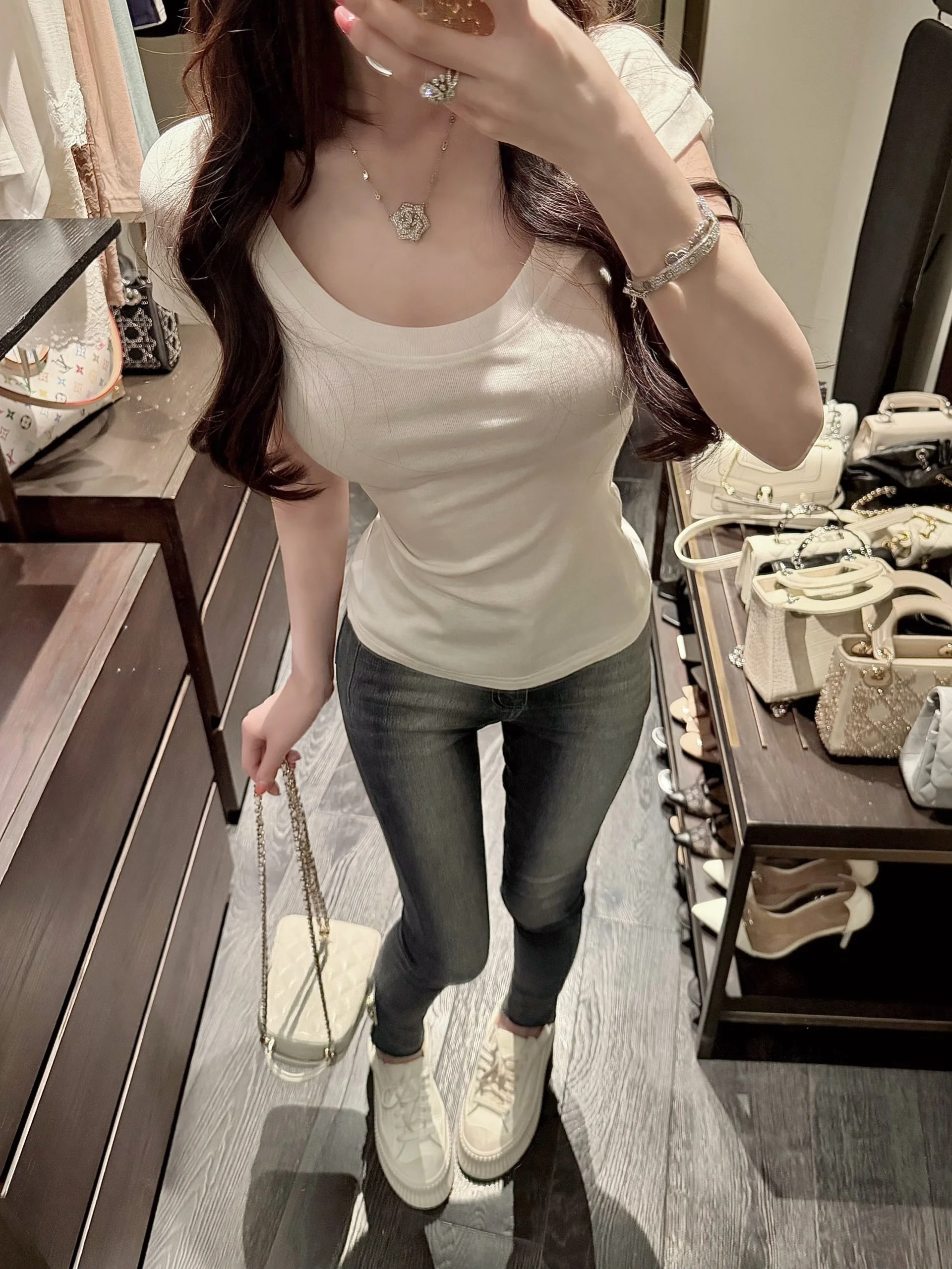 

Женская футболка Slim Fit с U-образным вырезом, универсальная, простая, из вискозы, с коротким рукавом, летний топ, приятная к телу, дышащая, тонкая модель