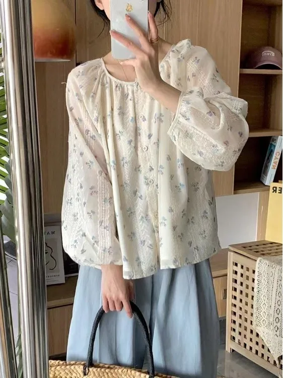 Blusa de Moda Premium para Mujer, Estilo Fresco y Floral de Primavera 2025, Manga Larga, Cuello Redondo Hoado, Sensación Du...
