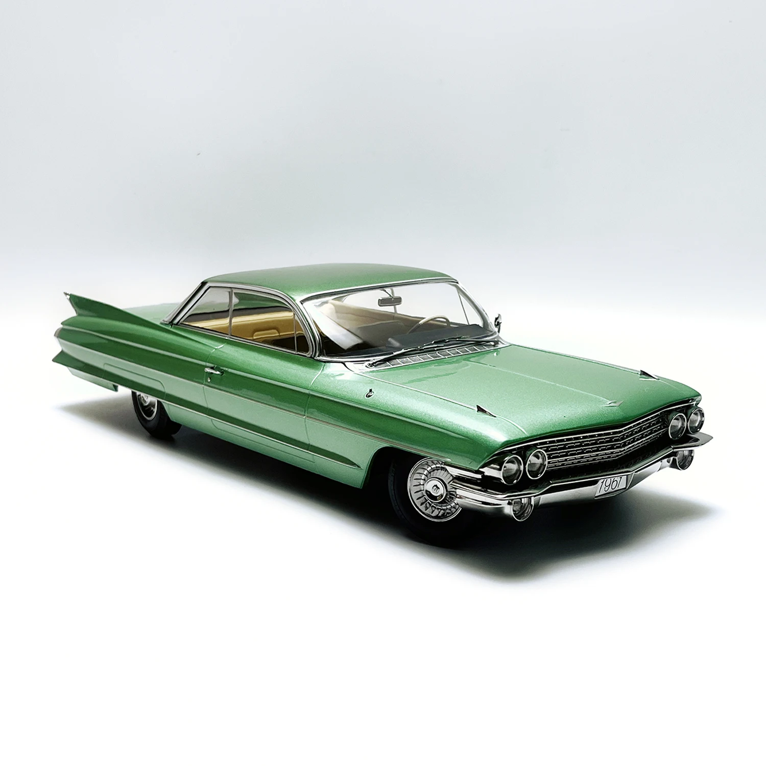 

KK масштаб 1:18, литой под давлением сплав, серия Cadillac, 62 купе, игрушки, модель автомобиля, классика, ностальгия, сувенирные подарки для взрослых, статический дисплей