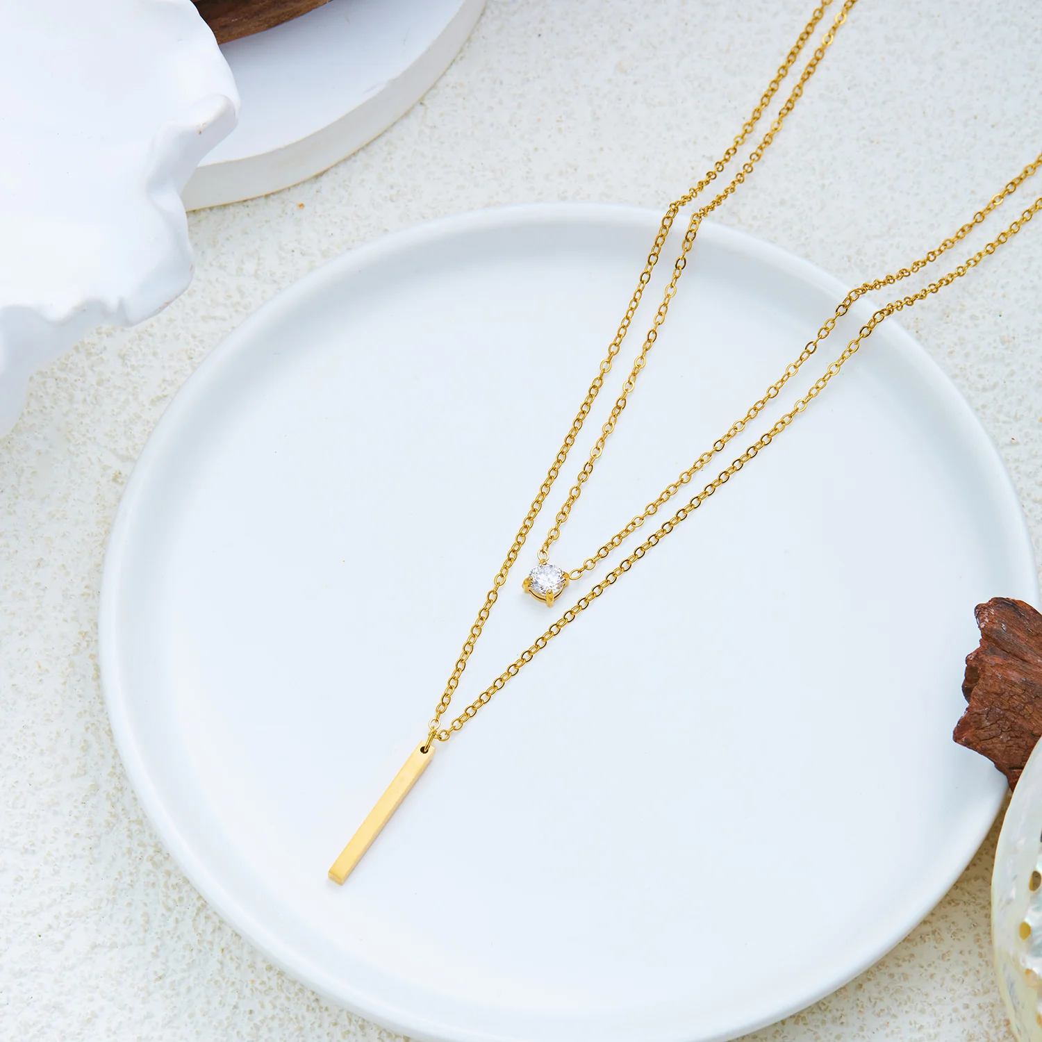 Geometrisches, geschichtetes Halsketten-Set aus Edelstahl mit Zirkonia für Damen, PVD-vergoldeter Stabanhänger, Party- und Alltagsschmuck, Geschenk – Detail 7