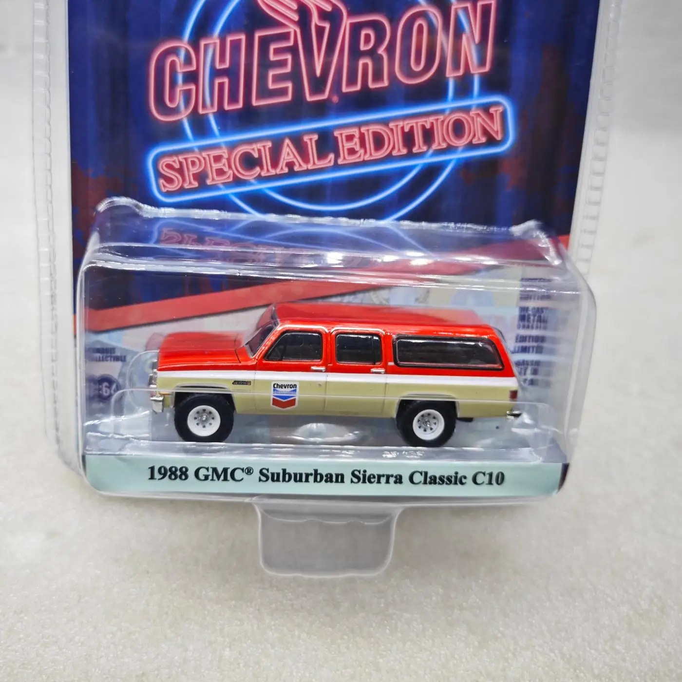 

1:64 1988, GMC Suburban Sierra Classic C10, высокая имитация литья под давлением автомобиля, модель из металлического сплава, украшение автомобиля, коллекция подарков