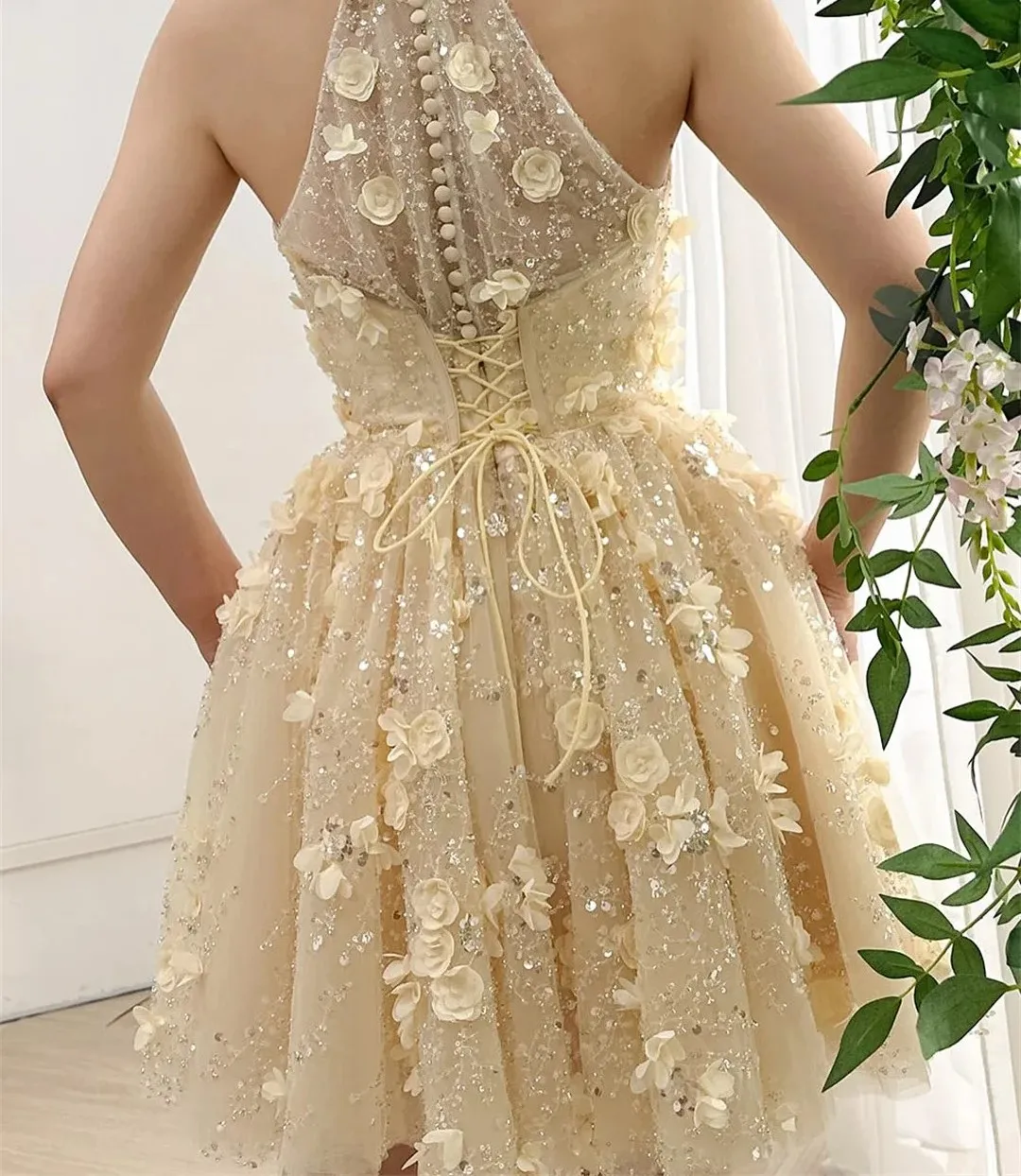 Luksusowa Żółta Krótka Sukienka na Bal Maturalny 2026 typu Halter z Kwiatami 3D, Koralikami, Koronką, Mini Tiulowa Sukienka Wieczorowa na Urodziny, Suknie Formalne, Sukienki na Konkursy Piękności