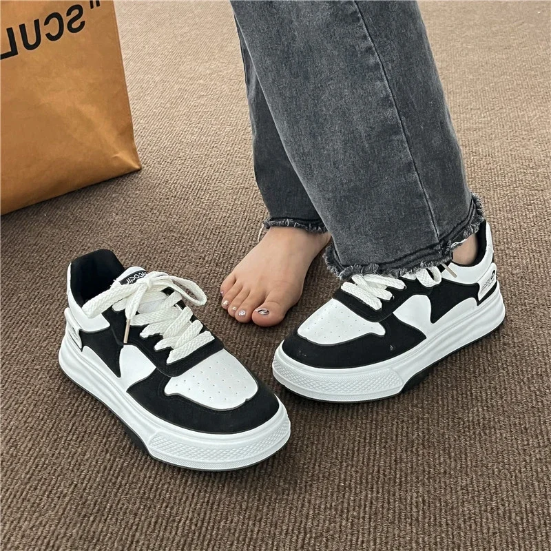 2024 New Flat Female Sneakers Women Autumn Casual Vulcanize Black Fashion Harajuku Thick-sole Sneaker Platform Sports Shoes