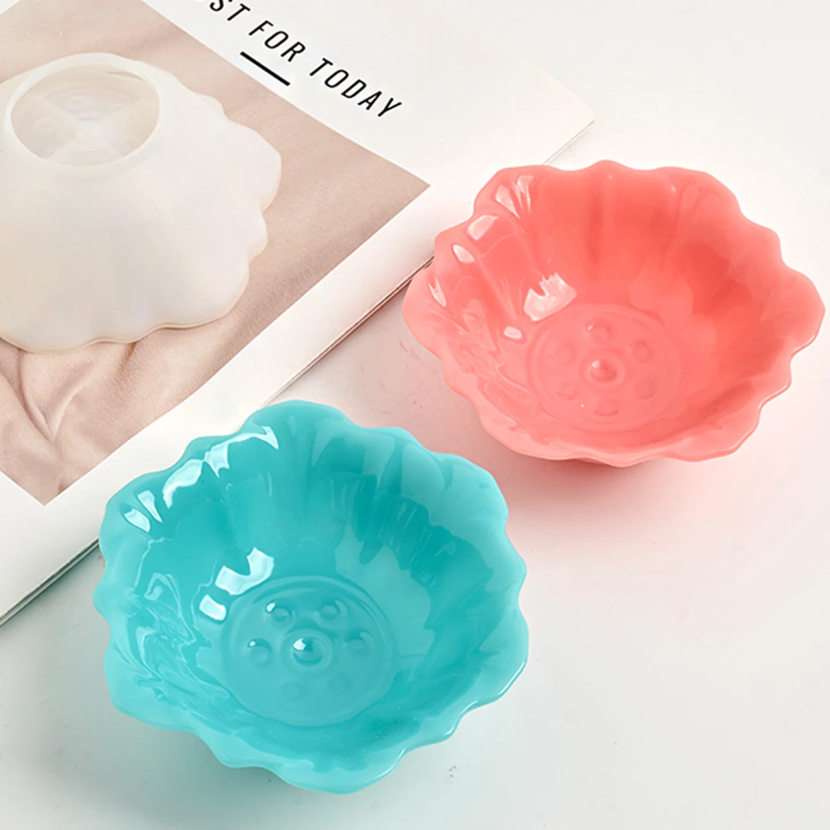 Lotus Shape Scented Candle Bowl Silicone Mold Creative Jewelry Storage Container Gypsum Concrete Molds DIY Handmade Craft Gifts