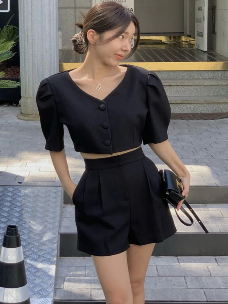 

Women Vintage Fashion Outfits Black Short Puff Sleeve Crop Tops + High Waist Shorts 2025 New Summer Office OL Lady Two Piece Set