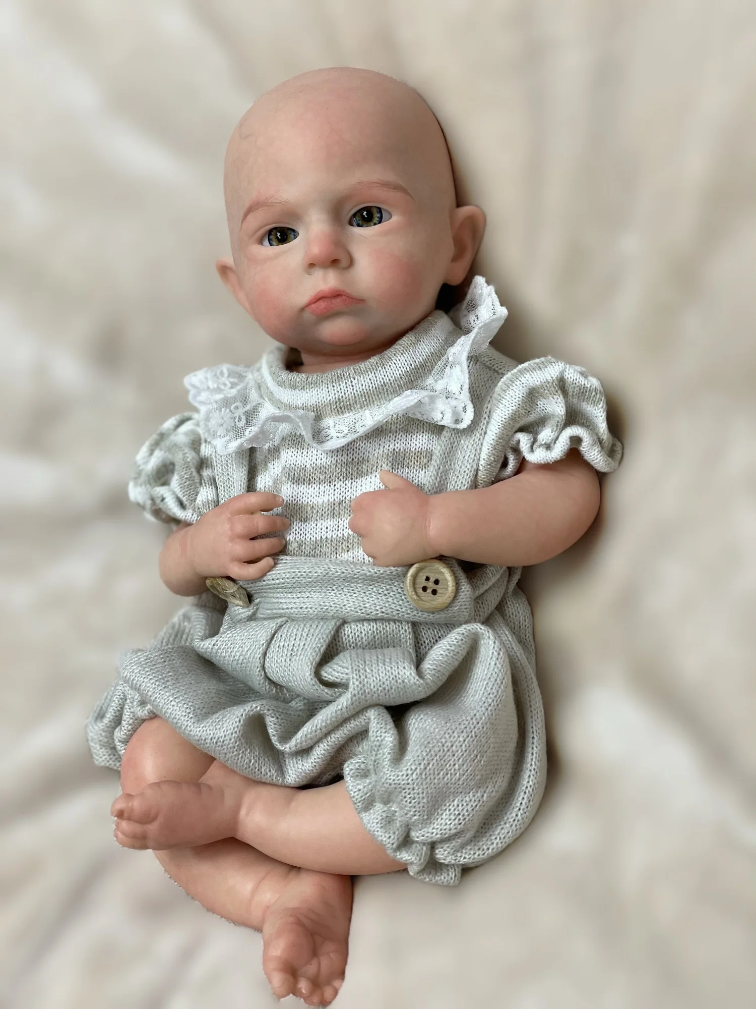 33cm Painted Cameron Solid Silicone Bebe Reborn Girl With Outfits Washable Lifelike Reborn Baby Girl Handmade Newborn Dolls Gift