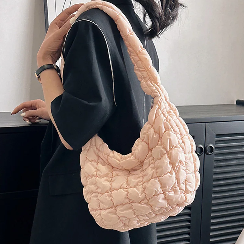 Korean New Folded Cloud Package Versatile Fashion One Shoulder Handheld Dumpling Large Capacity Down Cotton Underarm Women\'s Bag