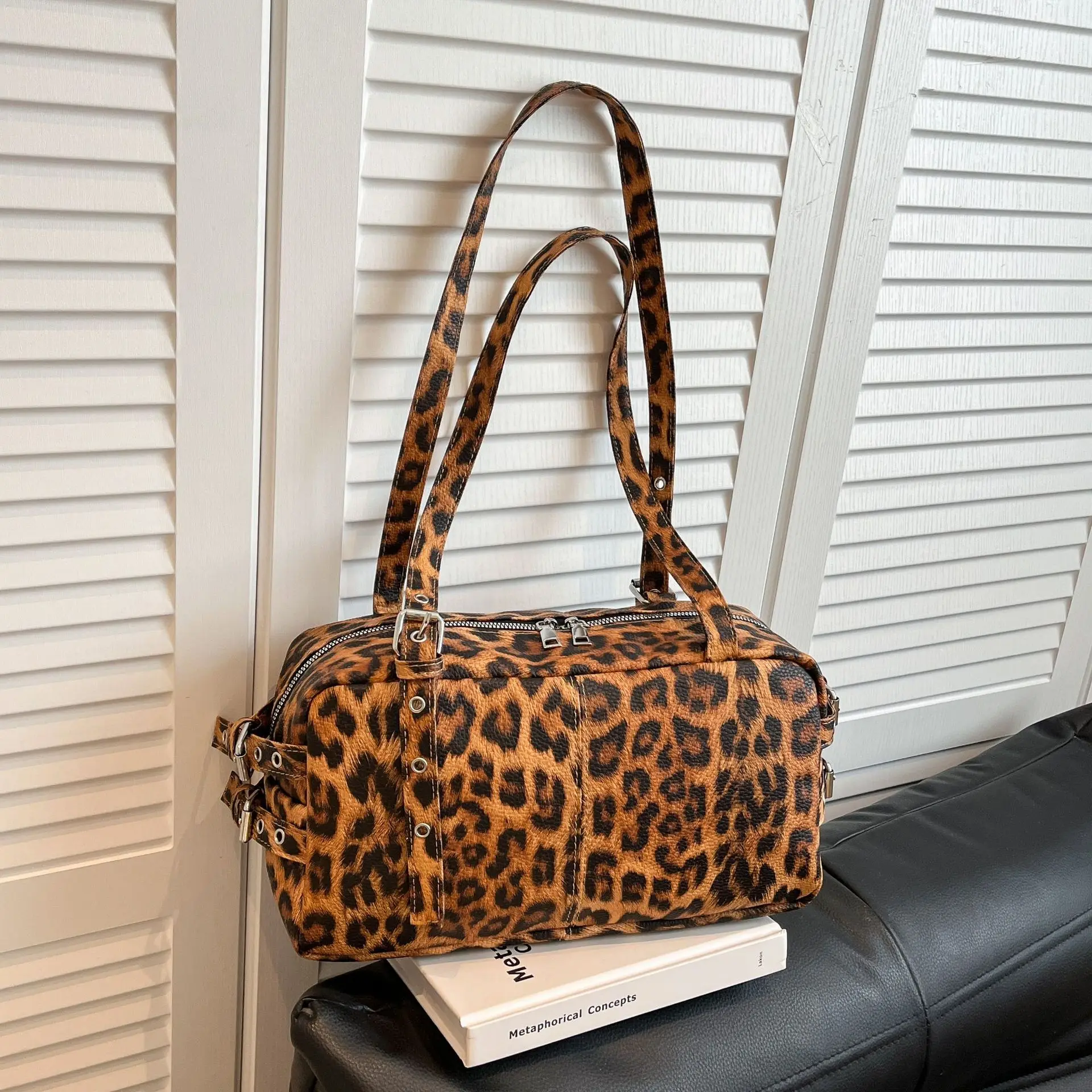 

2025 Leopard Underarm Bag, Spacious Commuter Tote for Women, Luxe Pillow Shoulder Purse, Chic Day-to-Night Crossbody