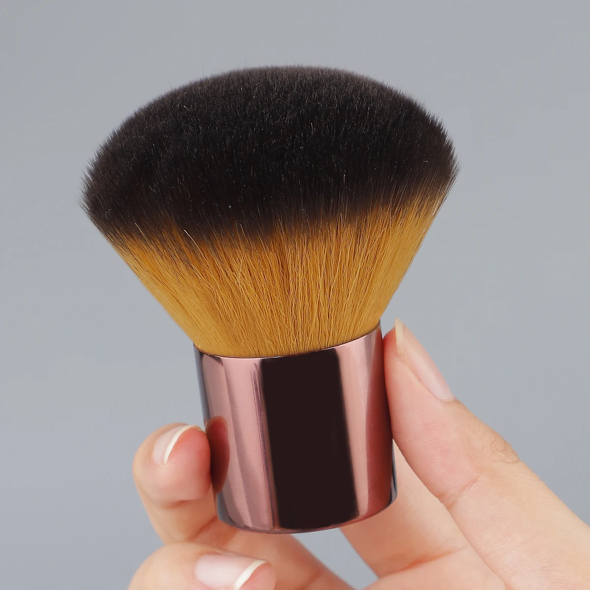 1 Pcs Professional Powder Makeup Brush Evenly Kabuki Mineral Powder Brush Premium Handle Soft Dense Hair for Makeup Gift Beauty
