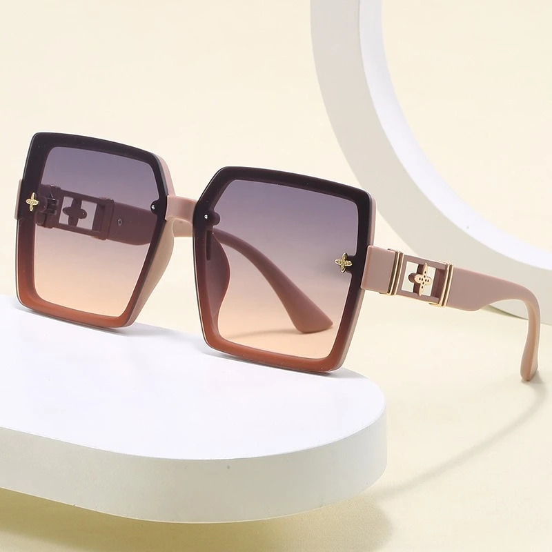 

​​2025 New Oversized Square Sunglasses, UV400 Polarized Driving Retro Slimming Women Men Street Style​​