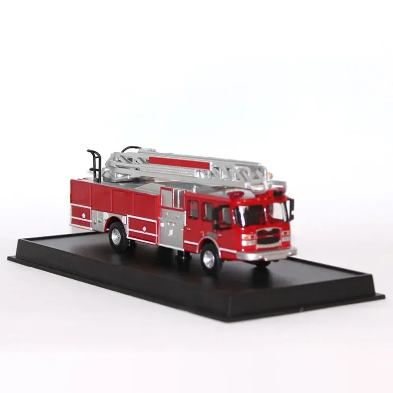 Diecast 1/87 Scale American Hp75 Fire Truck 2005 Alloy Model Decoration Collection Souvenir Ornaments Display Vehicle Toys