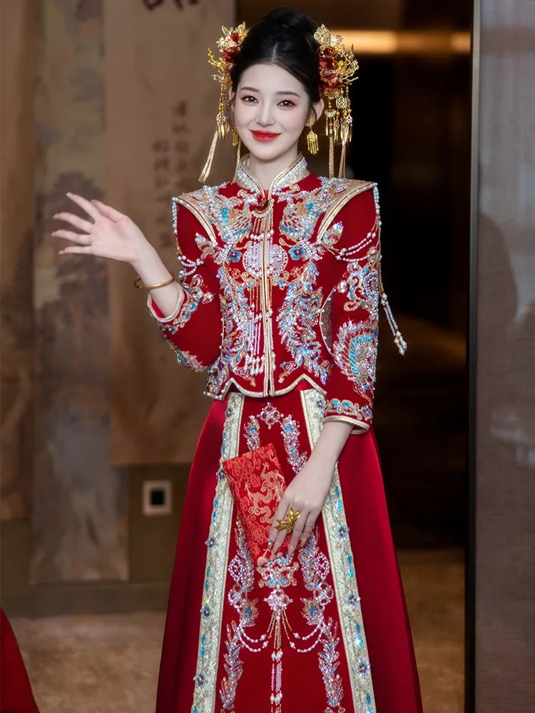 

Новое свадебное платье невесты, тяжелая промышленность, китайский стиль и тост.