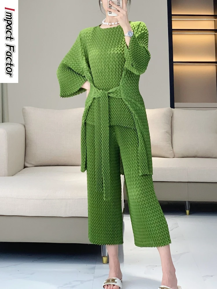 

2025 Pineapple Pleated Fashion Wide-leg Pants Set for Women Thin and Foreign Loose Miyake Pleated Tops and Pants Two-piece Set