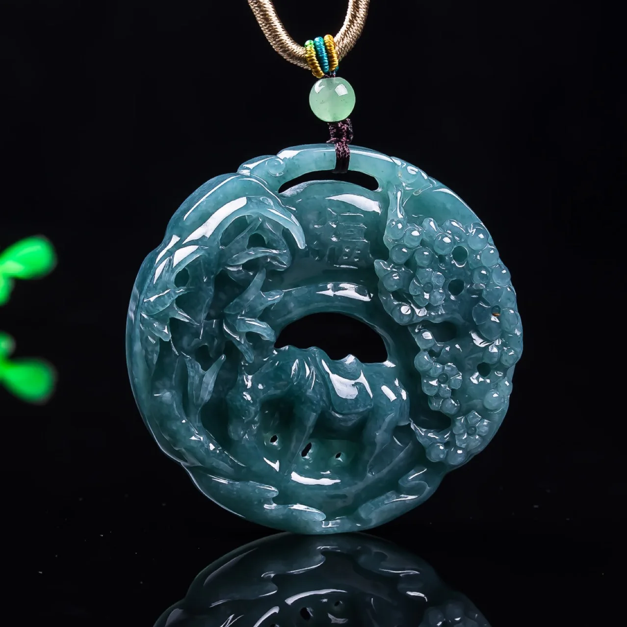 

Natural A-grade Jade Flower Rui Yuexiang Brand Precision Hollow Carved Jade Stone Lao Gao Bing Pendant