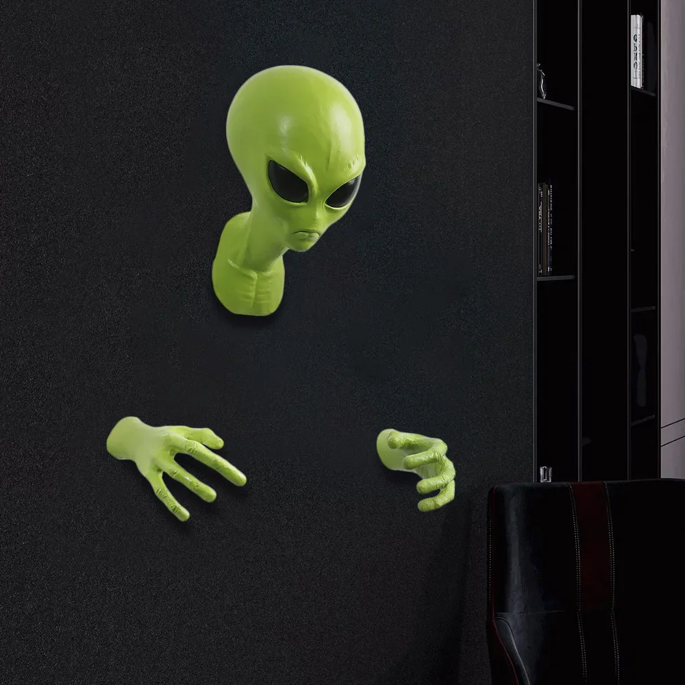 1pcs Alien UFO Visitor 51 Area Extraterrestrial Organism Monster Study living room wall hanging ornament Sci-Fi Lover's Gift