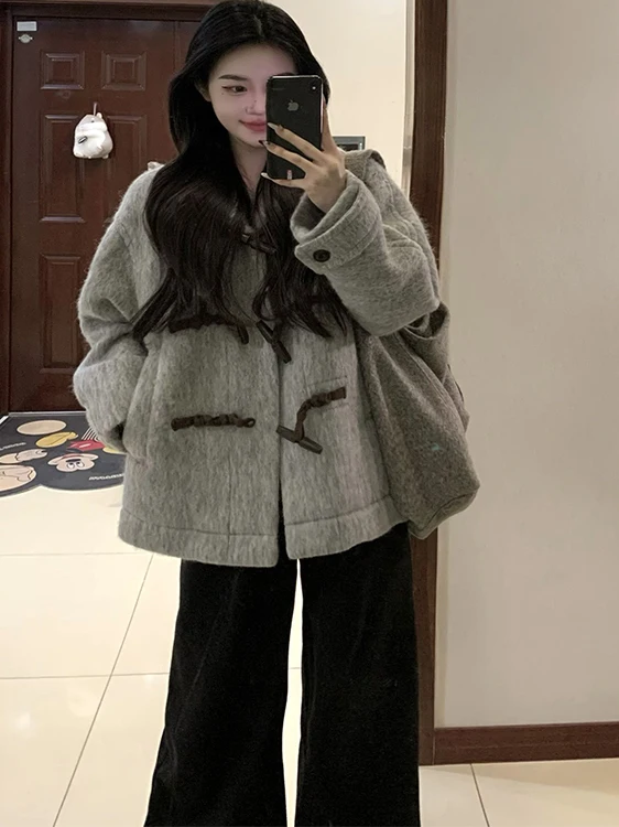 

Женская модная весенняя куртка-жакет на пуговицах от doemi: новинка, высококачественная, универсальная, комфортная.