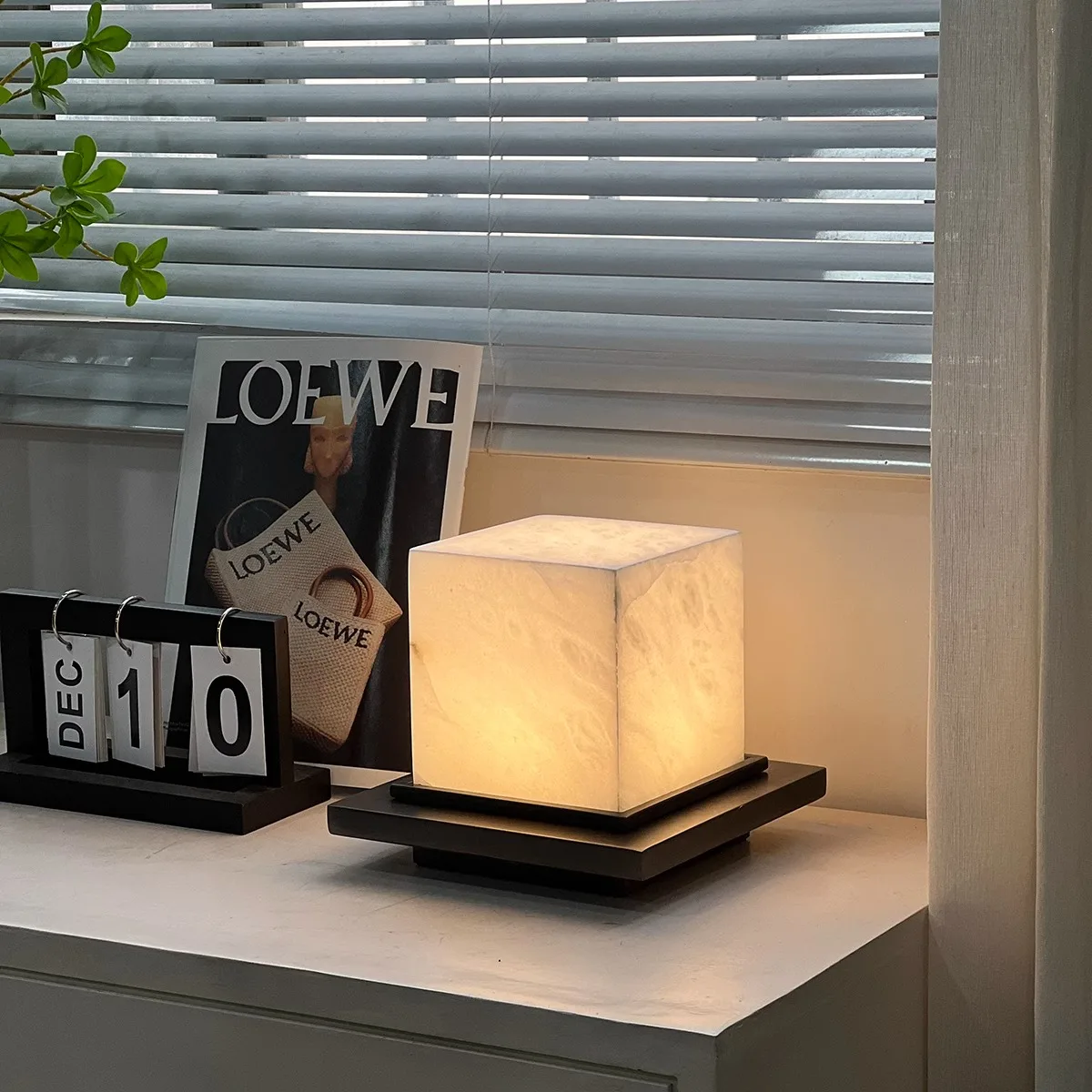 High-grade Hotel Rechargeable Portable Simple Lucite Lamp Front bar Bedroom Bedside Dining Table Outdoor Waterproof Table Lamps